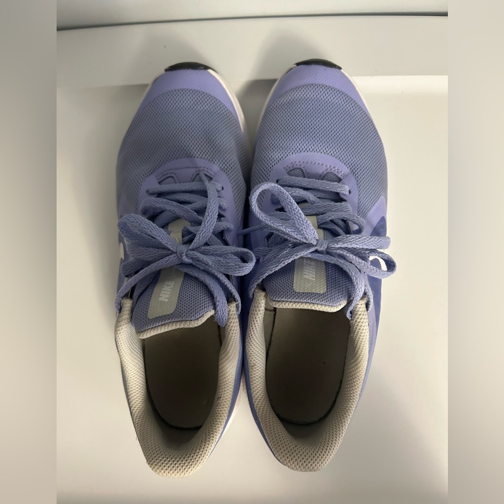 Nike Women's Lavender Athletic Running Shoes
